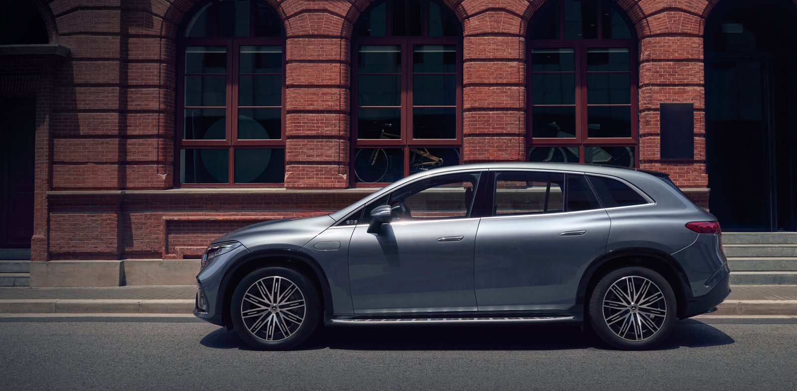 EQE SUV