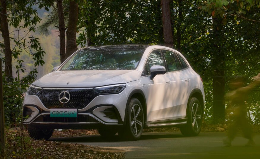EQE SUV