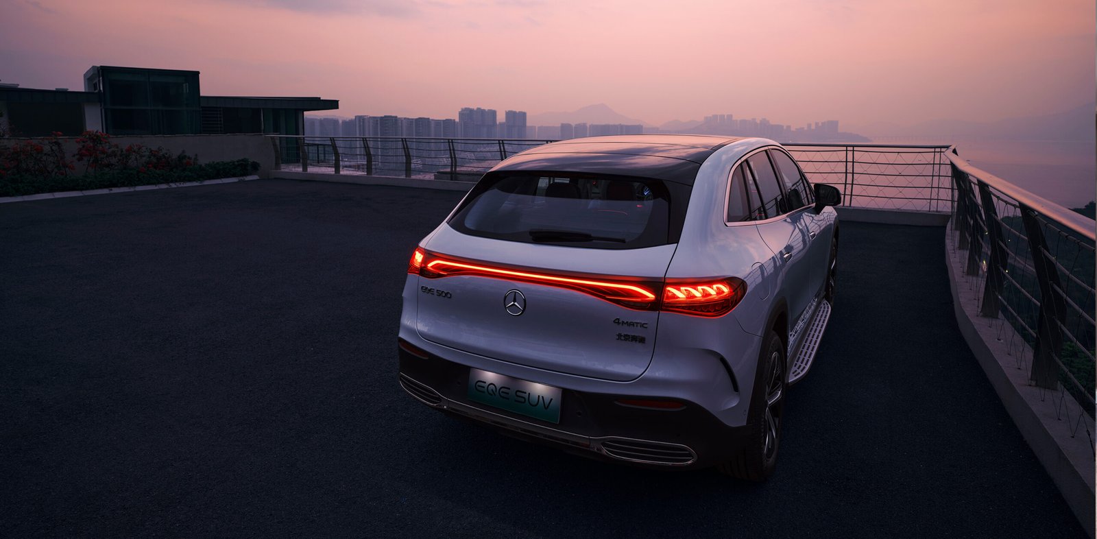 EQE SUV
