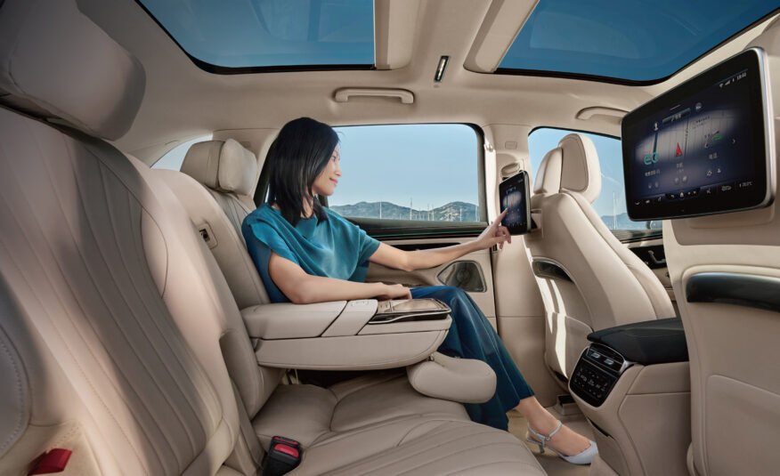 EQS SUV